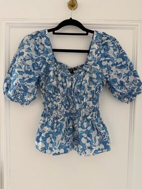 GAP Blue and White Floral Smocked Puff-Sleeve Top